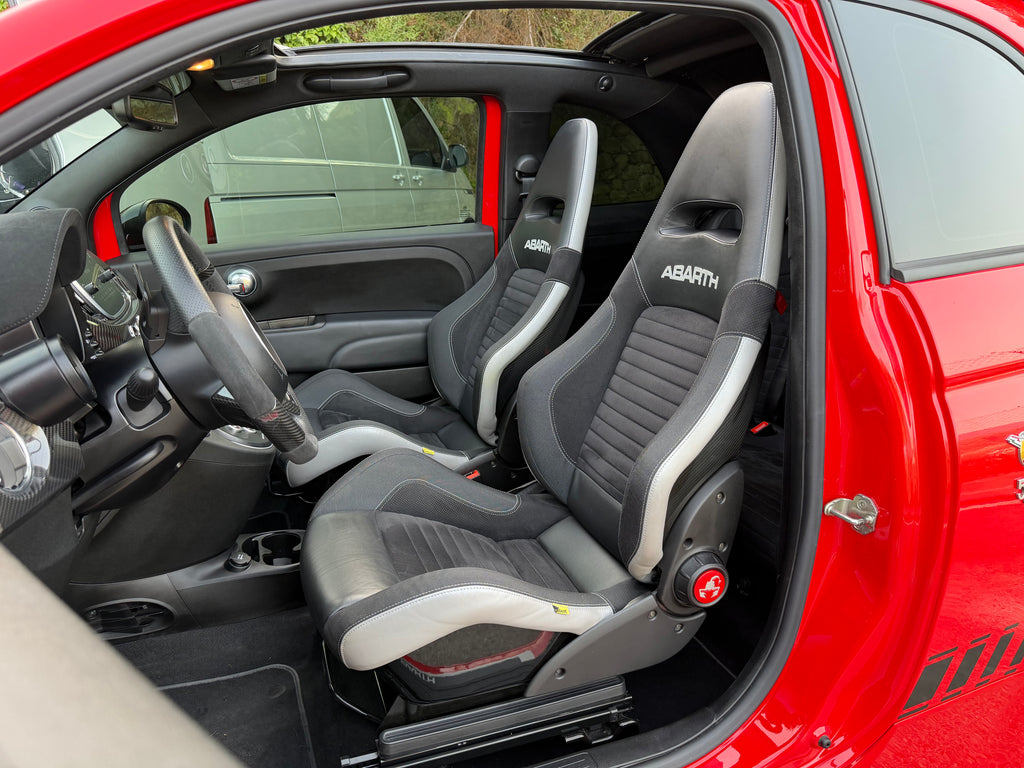 Premium mobile car wash service in Marbella