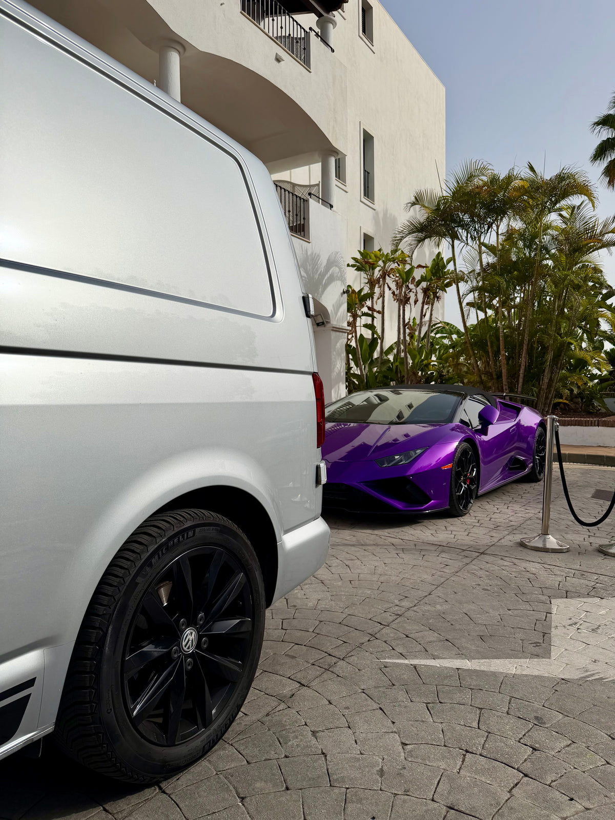 Premium mobile car wash service in Marbella